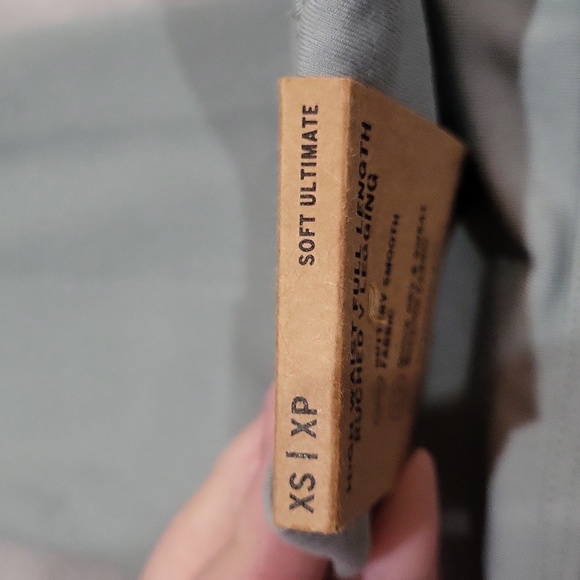 Victoria's Secret PINK Leggings - Picture 15 of 16